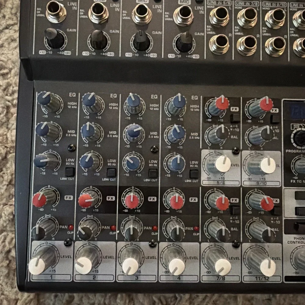 Behringer XENYX 1202FX Compact Mixer 12 CH 24bit Multi-Effector Untested No Cord